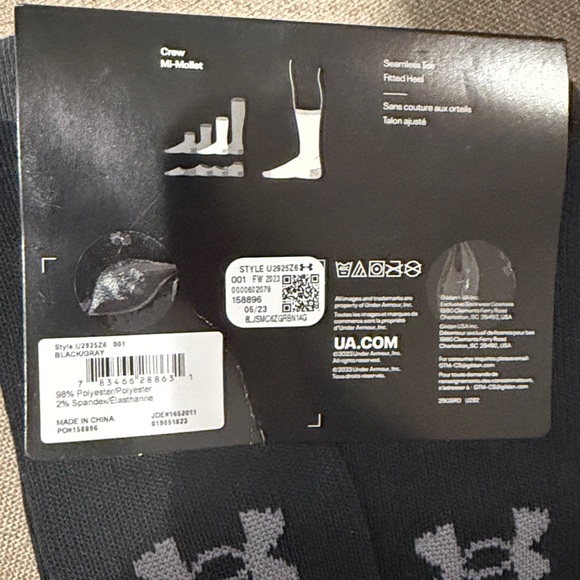 Under Armour UA Resistor Black Crew Socks, 6 pack - Picture 2 of 2